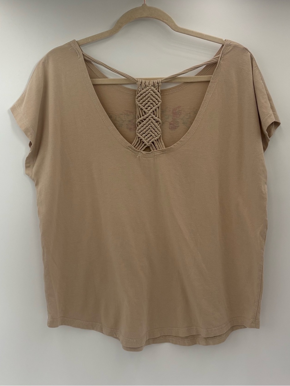 Ariat Tahos Top Womens Large Beige Floral Skull Crochet Open Back Western Tee - Picture 4 of 9